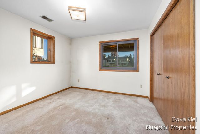 924 Amberwood West Drive SW, Byron Center, MI 49315