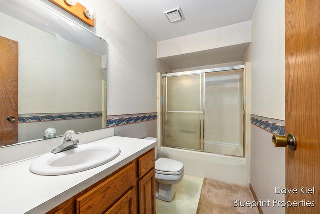 924 Amberwood West Drive SW, Byron Center, MI 49315