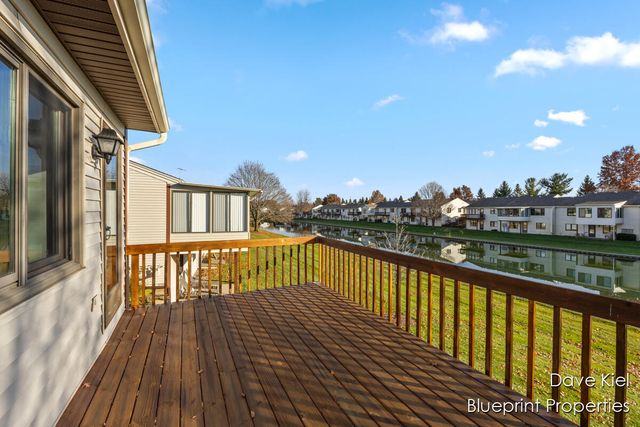 924 Amberwood West Drive SW, Byron Center, MI 49315