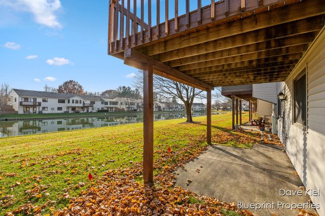 924 Amberwood West Drive SW, Byron Center, MI 49315