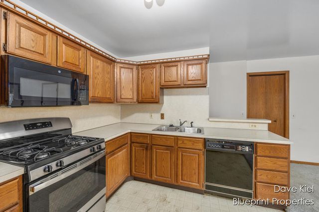 924 Amberwood West Drive SW, Byron Center, MI 49315