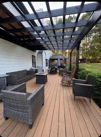 142 Hickory Creek Lane, Acworth, GA 30101