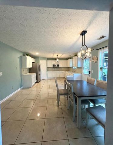 142 Hickory Creek Lane, Acworth, GA 30101