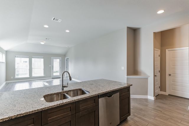 6044 Urbano BND 147, Round Rock, TX 78665