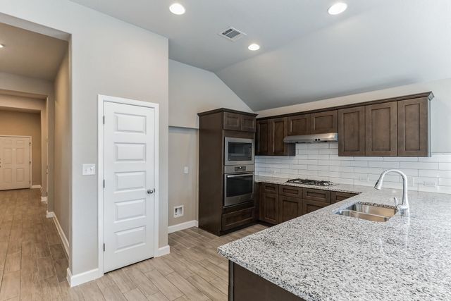 6044 Urbano BND 147, Round Rock, TX 78665