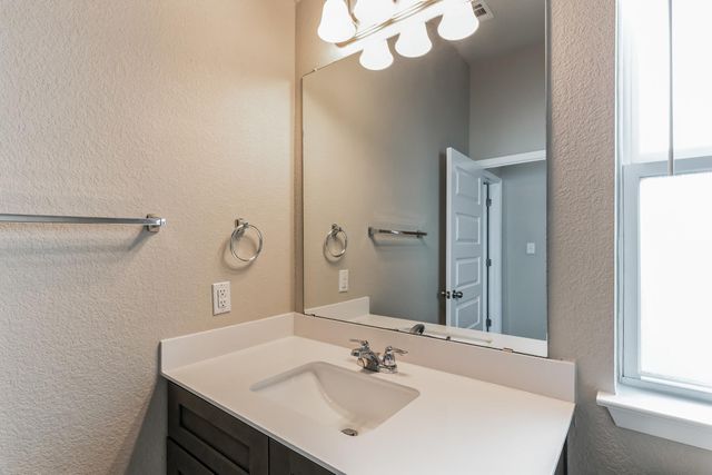 6044 Urbano BND 147, Round Rock, TX 78665