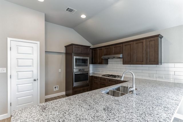 6044 Urbano BND 147, Round Rock, TX 78665