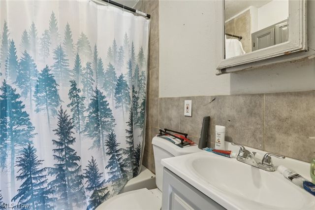 13701 Benwood Avenue, Cleveland, OH 44105