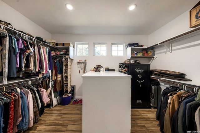 181 W MAGNOLIA CIR, La Vernia, TX 78121