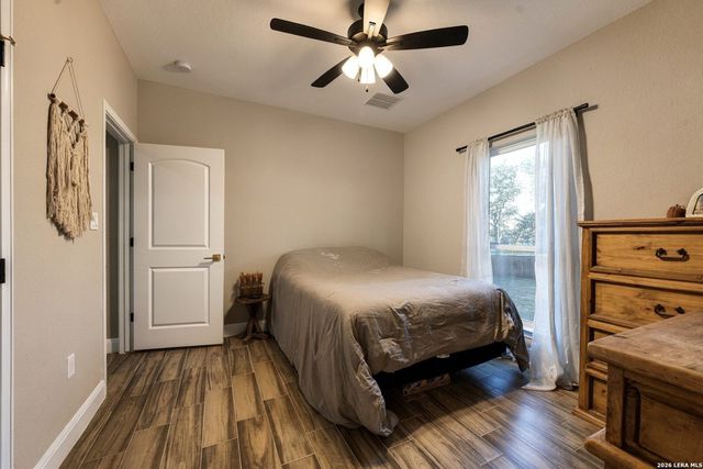 181 W MAGNOLIA CIR, La Vernia, TX 78121