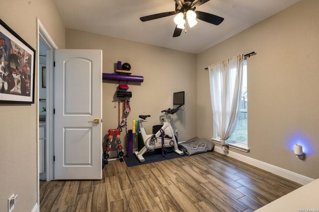 181 W MAGNOLIA CIR, La Vernia, TX 78121