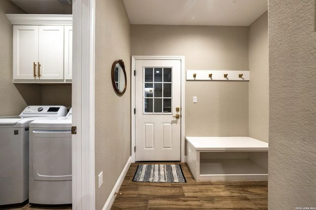 181 W MAGNOLIA CIR, La Vernia, TX 78121