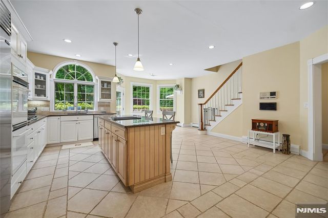 519 E Saddle River Road, Upper Saddle River, NJ 07458