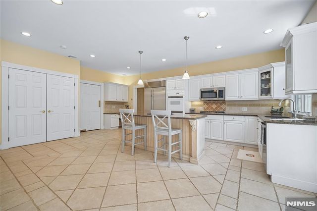 519 E Saddle River Road, Upper Saddle River, NJ 07458