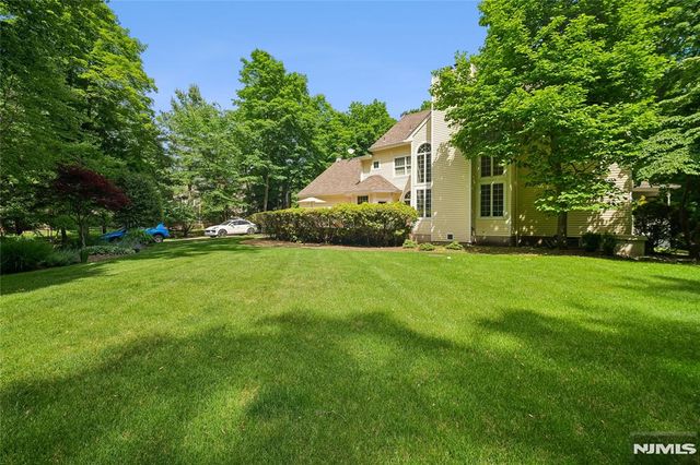 519 E Saddle River Road, Upper Saddle River, NJ 07458
