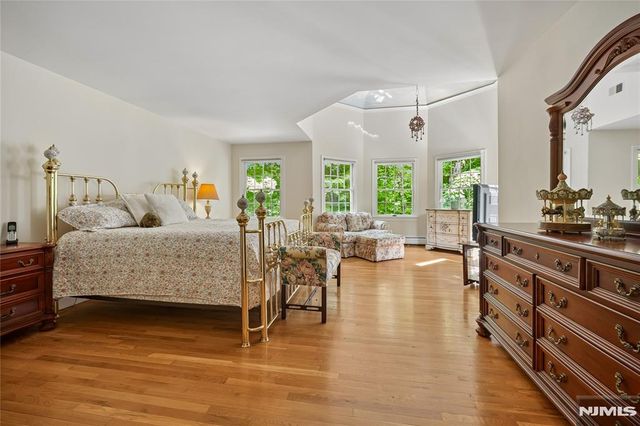 519 E Saddle River Road, Upper Saddle River, NJ 07458