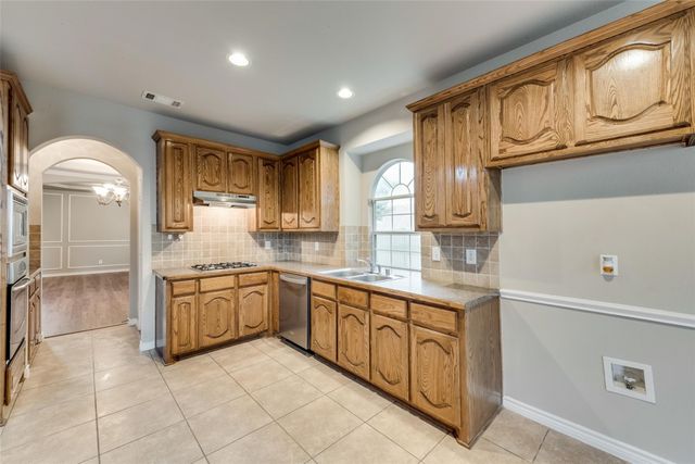 1213 Vistawood Drive, Mansfield, TX 76063