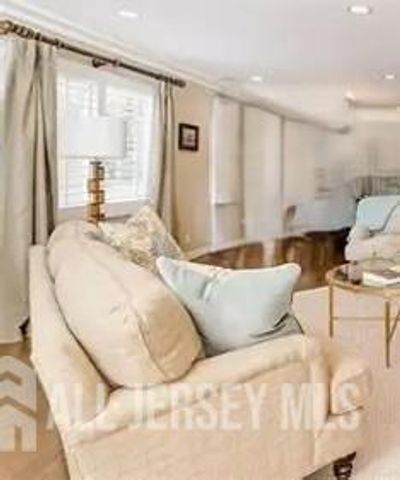 14 Moyse Place, Edison, NJ 08820