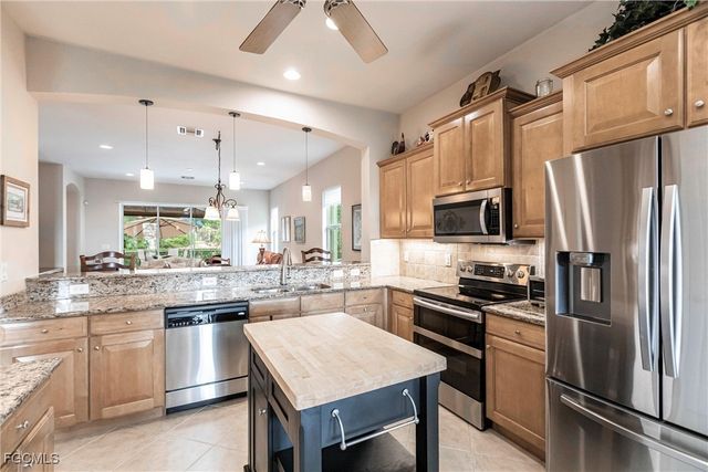 3640 Lakeview Isle CT, Fort Myers, FL 33905