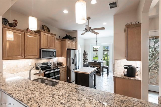 3640 Lakeview Isle CT, Fort Myers, FL 33905