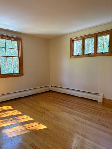 94 Concord Ave, Lexington, MA 02421