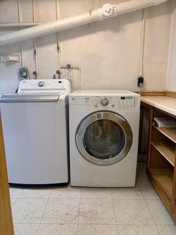 94 Concord Ave, Lexington, MA 02421