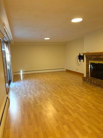 94 Concord Ave, Lexington, MA 02421