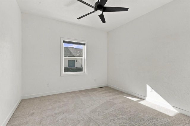 407 JERELYN COURT, Combined Locks, WI 54113