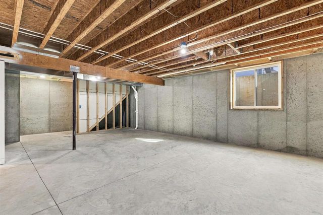 407 JERELYN COURT, Combined Locks, WI 54113