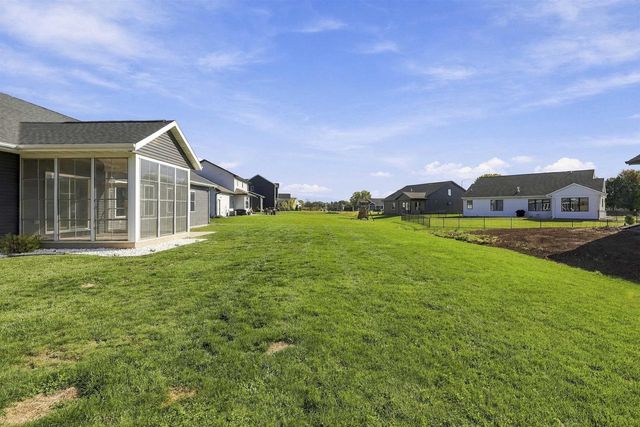 407 JERELYN COURT, Combined Locks, WI 54113