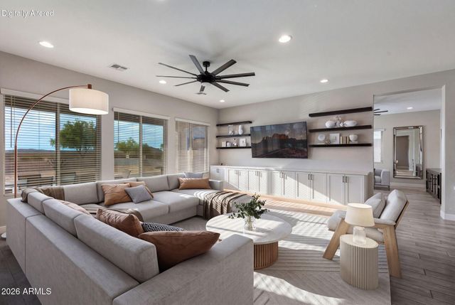 223 W FAIRFIELD Street, San Tan Valley, AZ 85143