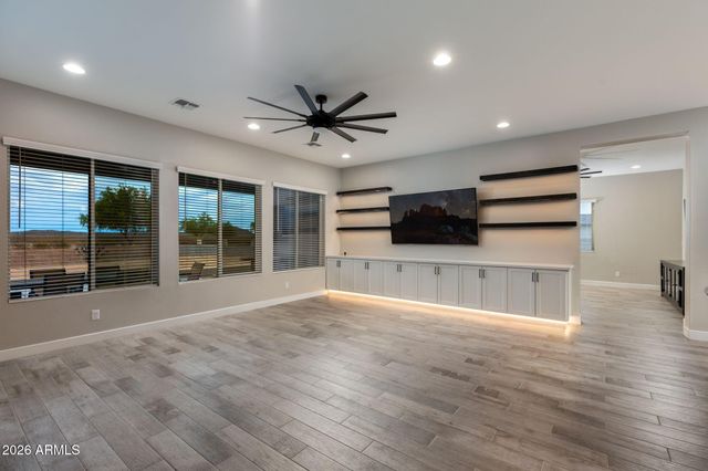 223 W FAIRFIELD Street, San Tan Valley, AZ 85143