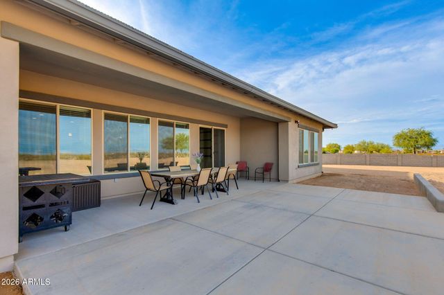 223 W FAIRFIELD Street, San Tan Valley, AZ 85143