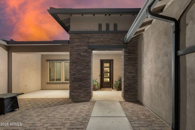 223 W FAIRFIELD Street, San Tan Valley, AZ 85143