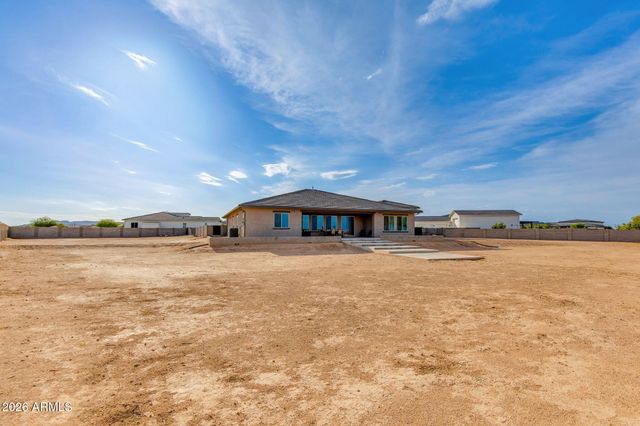 223 W FAIRFIELD Street, San Tan Valley, AZ 85143