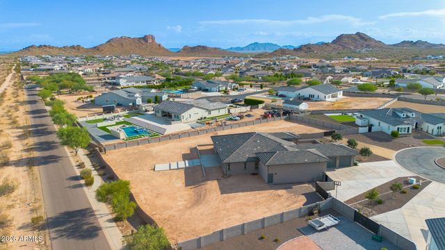223 W FAIRFIELD Street, San Tan Valley, AZ 85143