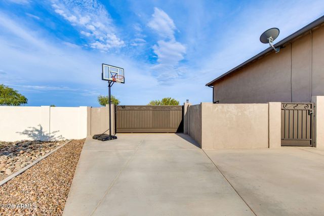 223 W FAIRFIELD Street, San Tan Valley, AZ 85143