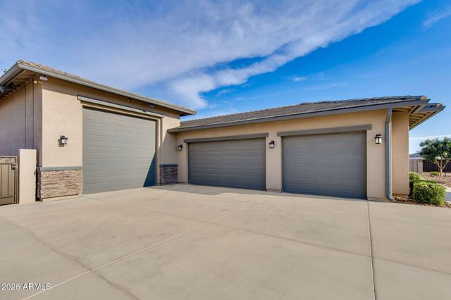 223 W FAIRFIELD Street, San Tan Valley, AZ 85143