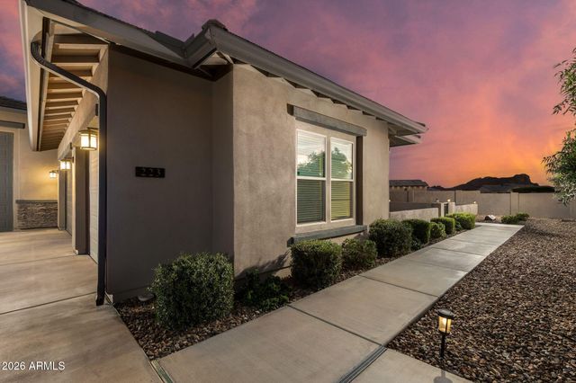223 W FAIRFIELD Street, San Tan Valley, AZ 85143