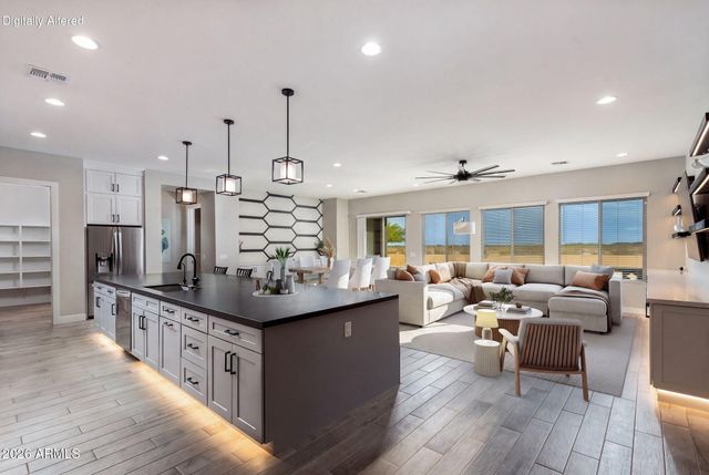 223 W FAIRFIELD Street, San Tan Valley, AZ 85143