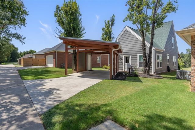 4211 W Winter Evening Place, Fayetteville, AR 72704