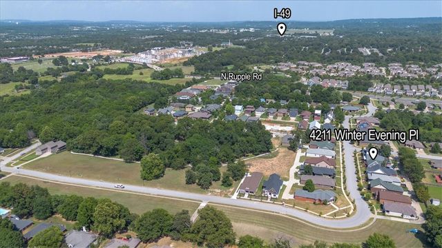 4211 W Winter Evening Place, Fayetteville, AR 72704