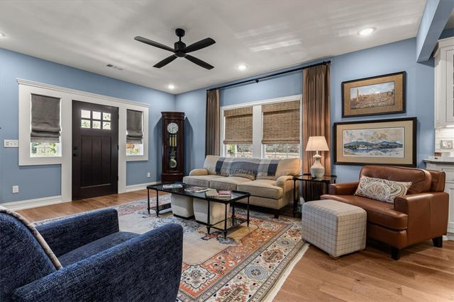 4211 W Winter Evening Place, Fayetteville, AR 72704