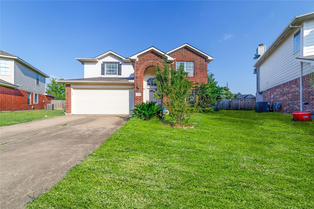 17546 Heath Grove Ln, Richmond, TX 77407