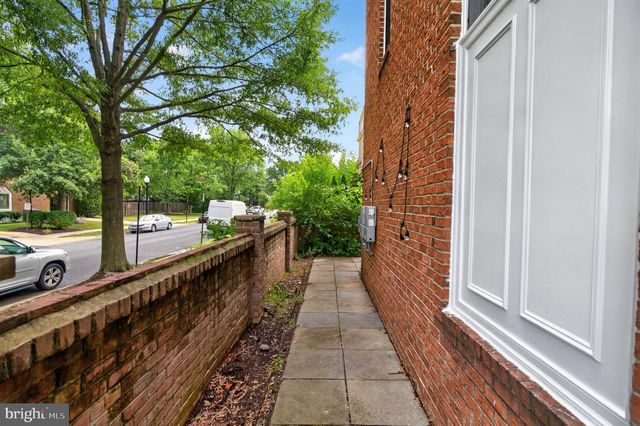3352 5TH ST S, Arlington, VA 22204