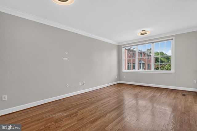 3352 5TH ST S, Arlington, VA 22204