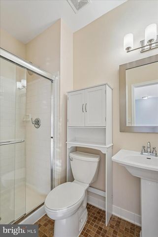 43771 MAISON BLANC SQ, Ashburn, VA 20148