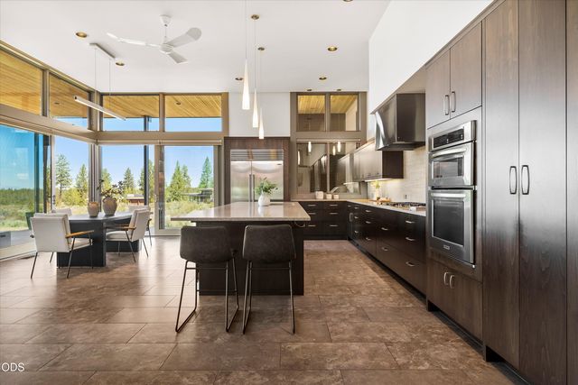 19015 Park Commons Drive, Bend, OR 97703