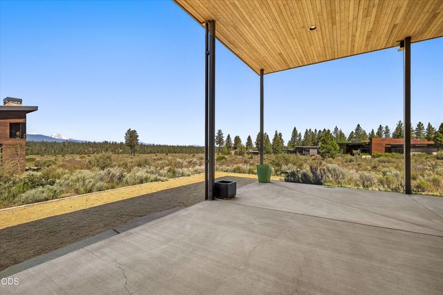 19015 Park Commons Drive, Bend, OR 97703