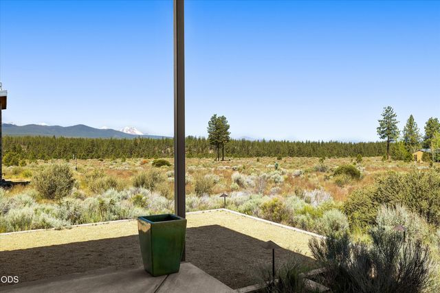 19015 Park Commons Drive, Bend, OR 97703